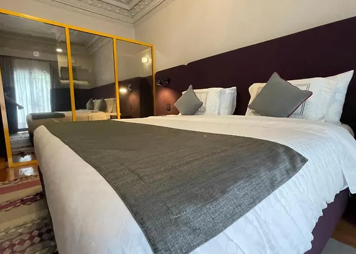 Hotel Rioma Tennyson 86